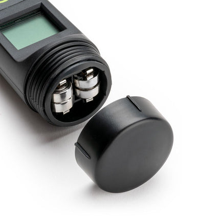 Milwaukee MW803 MAX Waterproof Low Range 4-in-1 pH / EC / TDS/Temp Tester with Replaceable Probe Handheld Meter Milwaukee